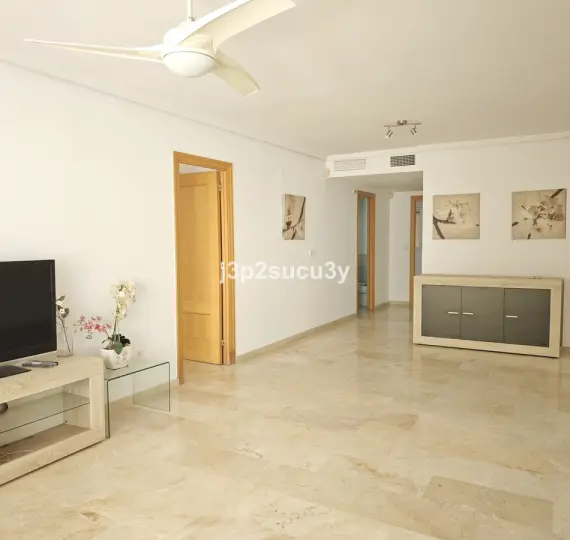 Продажа апартаментов на первом этаже в Guadalmina Baja