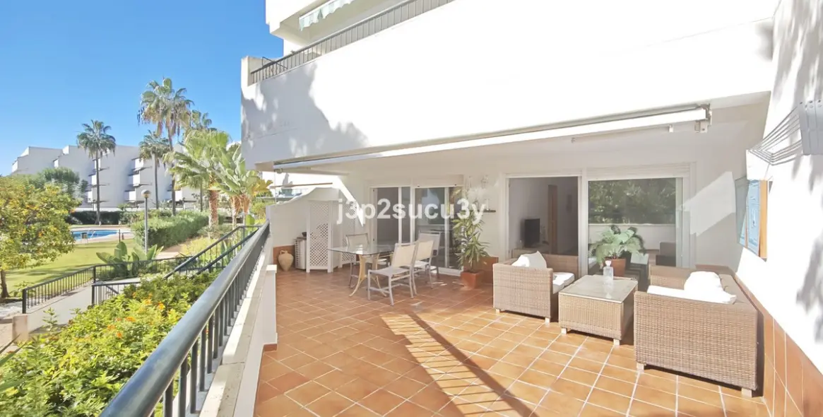 Продажа апартаментов на первом этаже в Guadalmina Baja 9