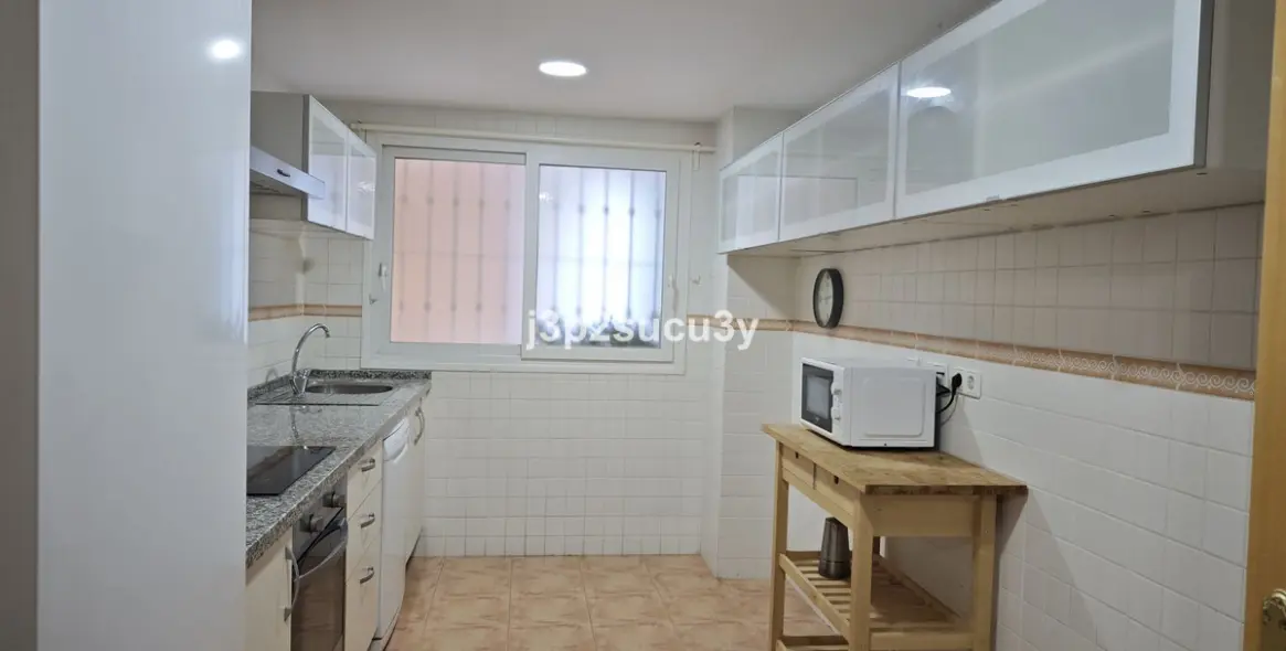 Продажа апартаментов на первом этаже в Guadalmina Baja 14