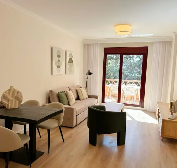 Sale of penthouse duplex in El Paraiso