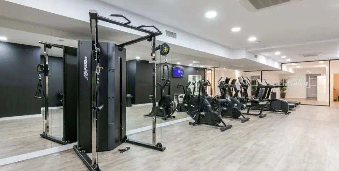 Sale of penthouse duplex in El Paraiso 11