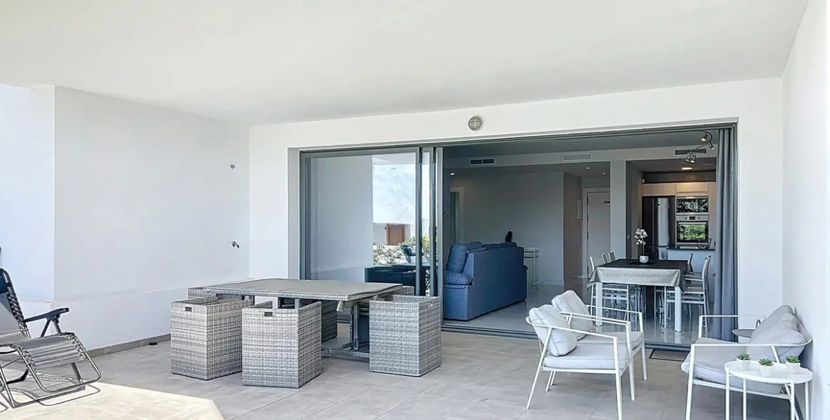 Sale of ground floor apartment in Casares 3