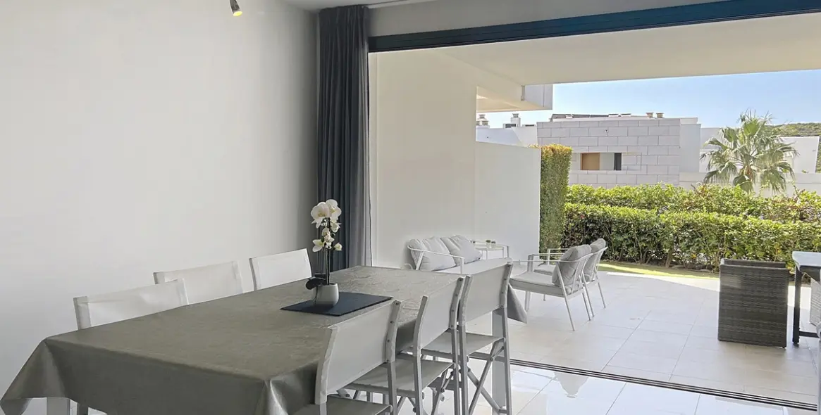 Sale of ground floor apartment in Casares 6