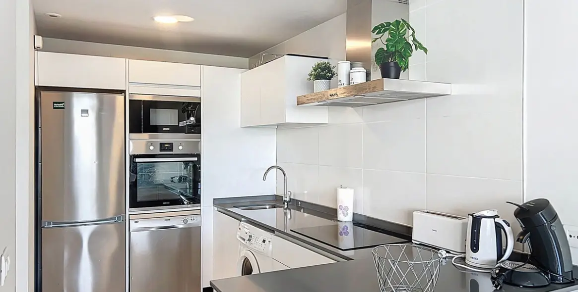 Sale of ground floor apartment in Casares 9