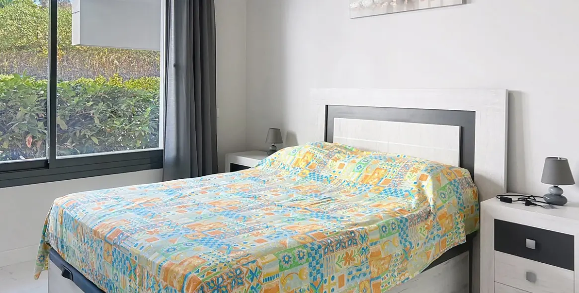 Sale of ground floor apartment in Casares 13