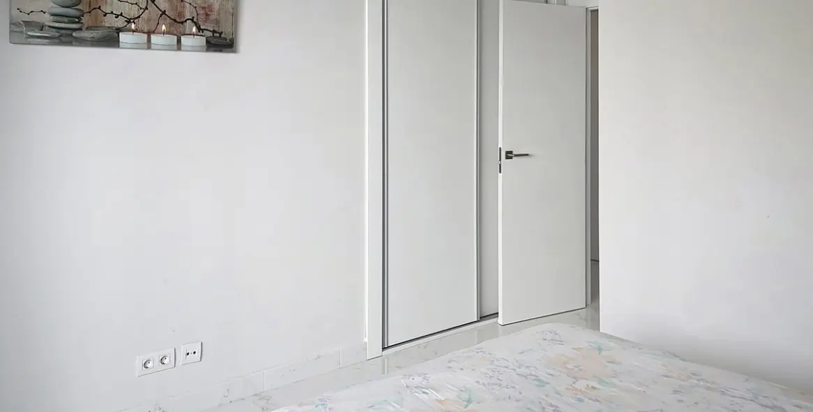 Sale of ground floor apartment in Casares 16