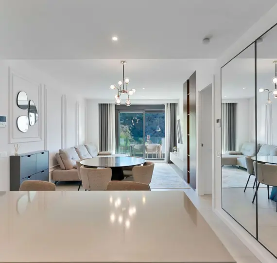 Sale of middle floor apartment in Higueron