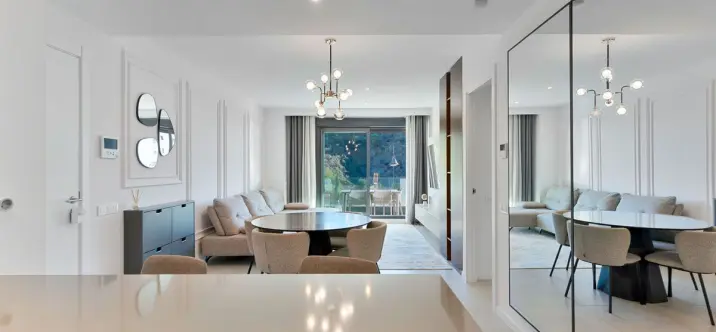 Sale of middle floor apartment in Higueron 2