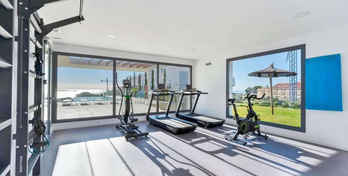 Sale of middle floor apartment in Higueron 11