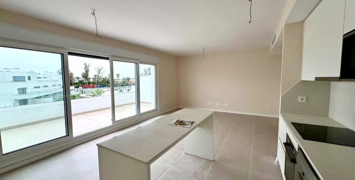 Sale of middle floor apartment in Bel Air 4