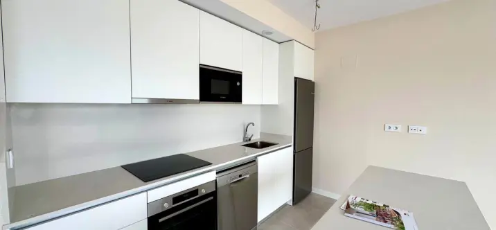 Sale of middle floor apartment in Bel Air 4