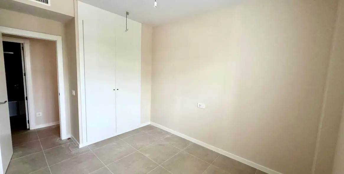 Sale of middle floor apartment in Bel Air 9