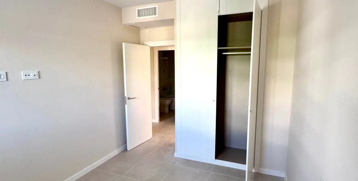 Sale of middle floor apartment in Bel Air 11