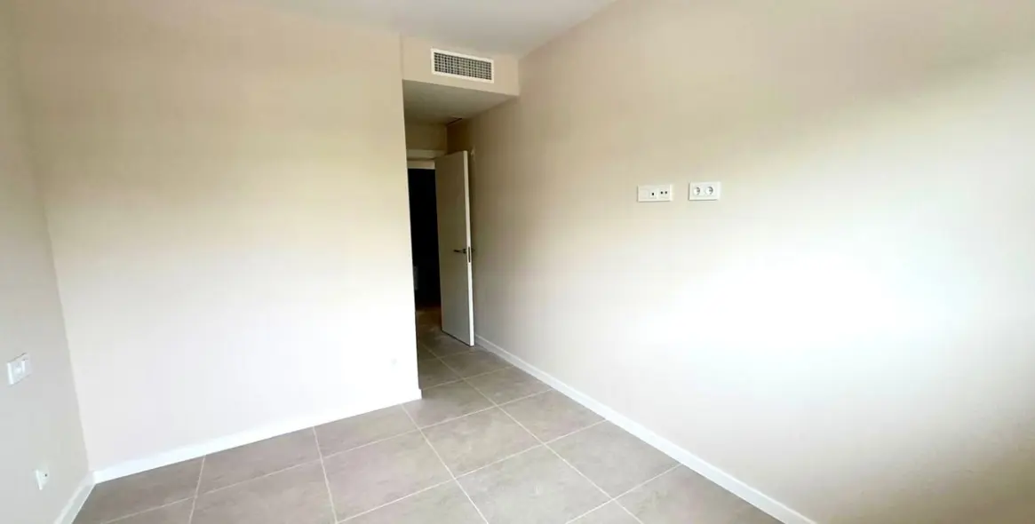 Sale of middle floor apartment in Bel Air 18