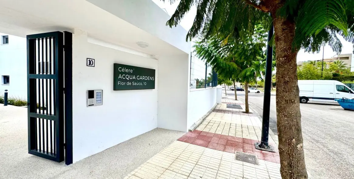 Sale of middle floor apartment in Bel Air 19