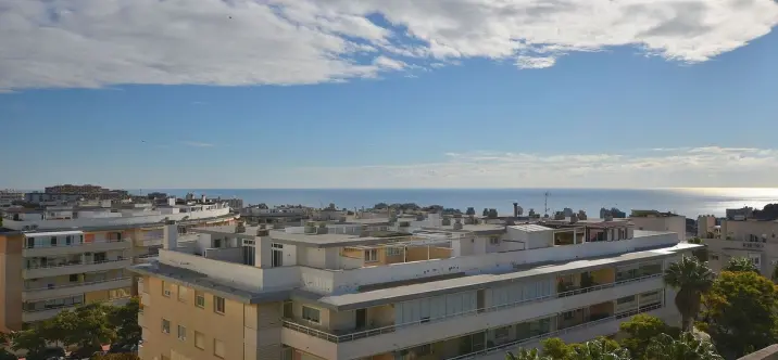 Sale of penthouse in Arroyo de la Miel 3