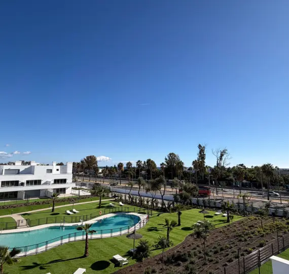 Sale of penthouse in Estepona