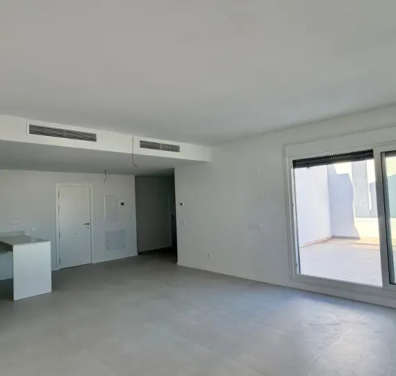 Sale of penthouse in Estepona