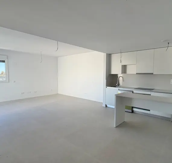 Sale of penthouse in Estepona