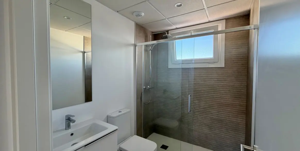 Sale of penthouse in Estepona 12