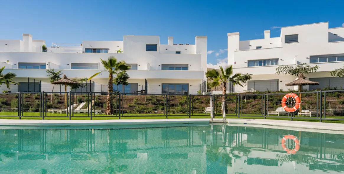 Sale of penthouse in Estepona 38