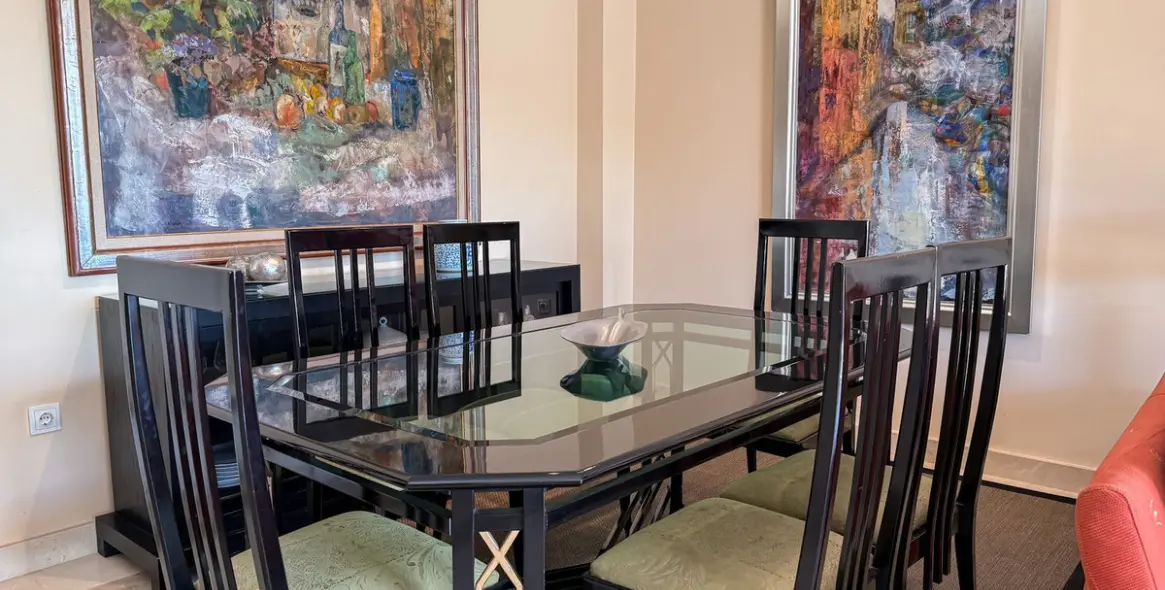 Продажа апартаментов на среднем этаже в San Pedro de Alcántara 1