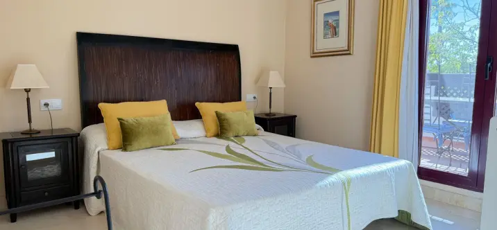 Sale of middle floor apartment in San Pedro de Alcántara 4