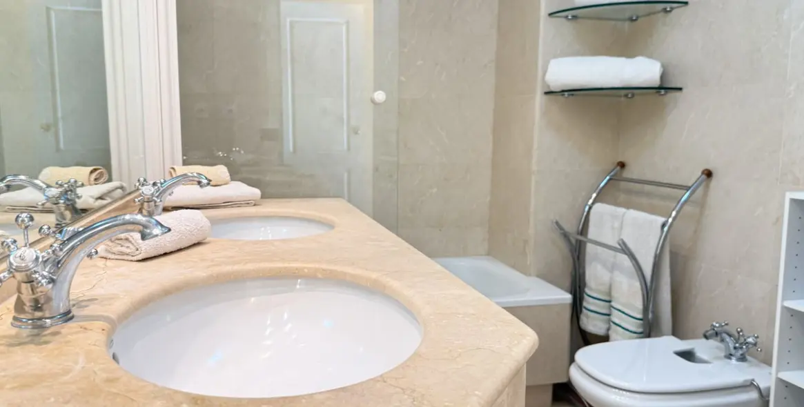 Продажа апартаментов на среднем этаже в San Pedro de Alcántara 6