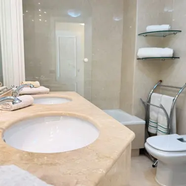 Sale of middle floor apartment in San Pedro de Alcántara