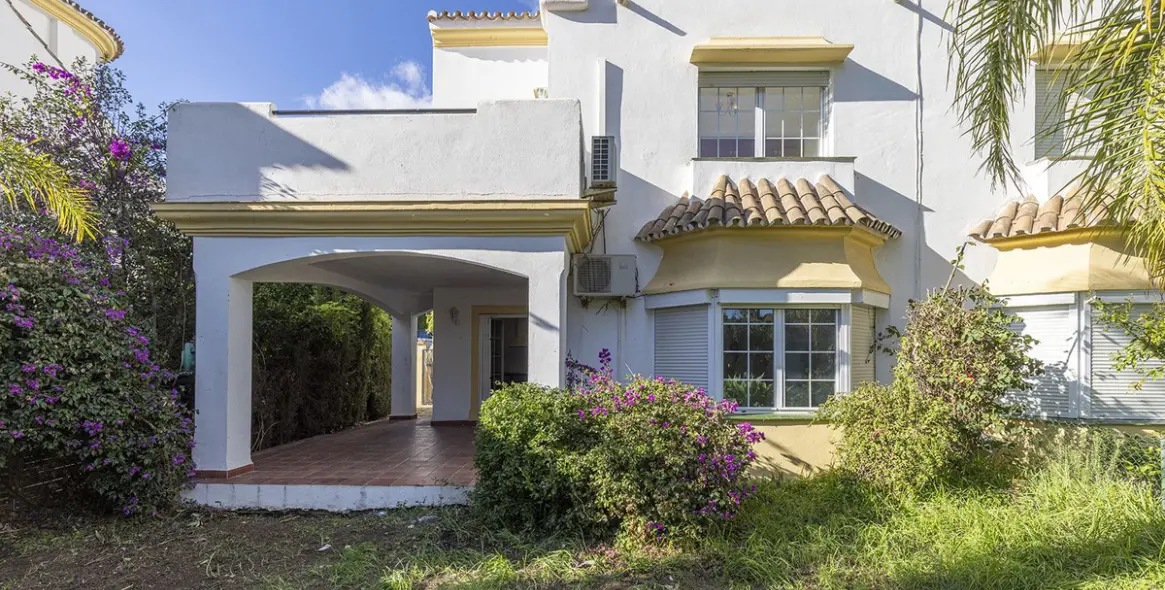 Продажа таунхауса в Elviria 1