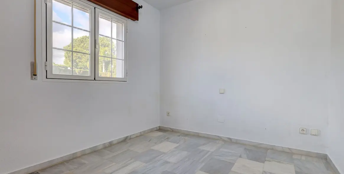 Продажа таунхауса в Elviria 17