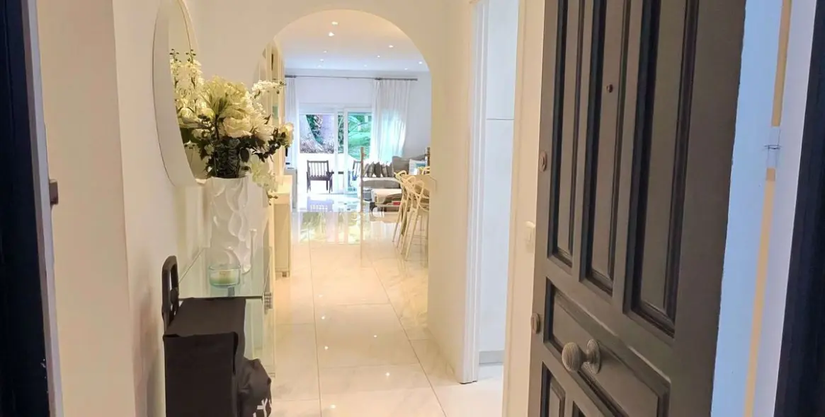 Продажа апартаментов на первом этаже в Puerto Banús 2