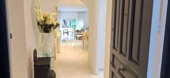 Продажа апартаментов на первом этаже в Puerto Banús 1