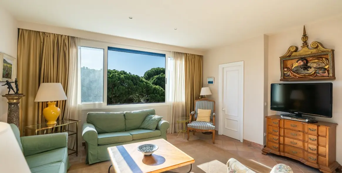Продажа апартаментов на среднем этаже в Marbella 7