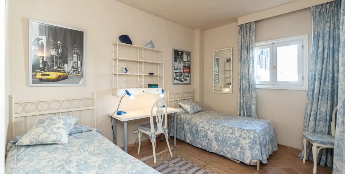 Продажа апартаментов на среднем этаже в Marbella 11