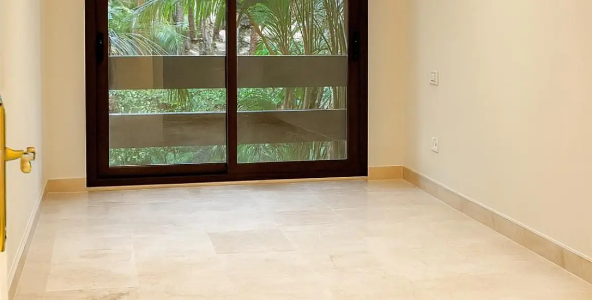 Продажа апартаментов на первом этаже в Nueva Andalucía 5