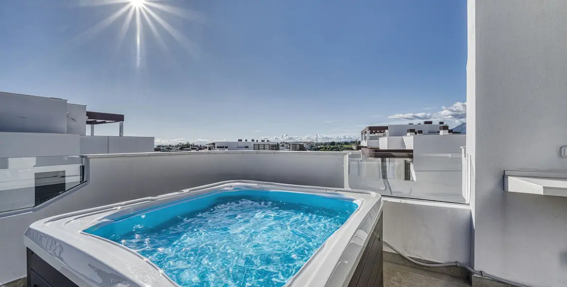 Sale of penthouse in Cancelada 9