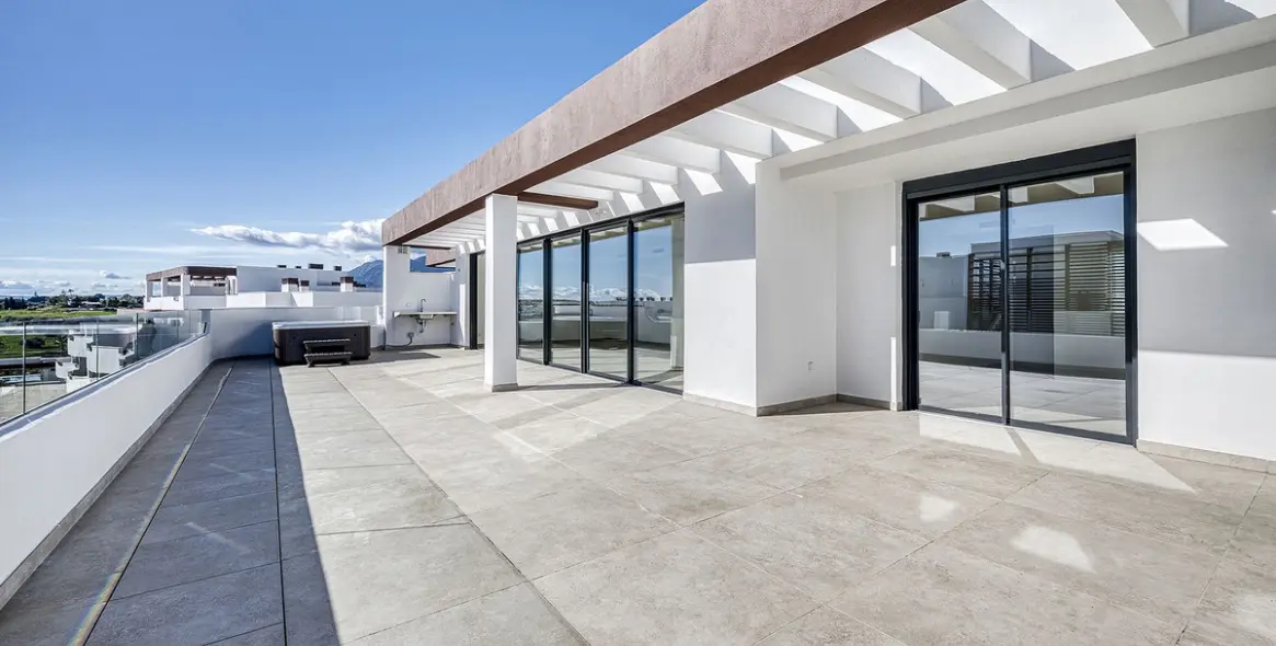 Sale of penthouse in Cancelada 14