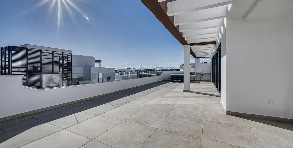 Sale of penthouse in Cancelada 15