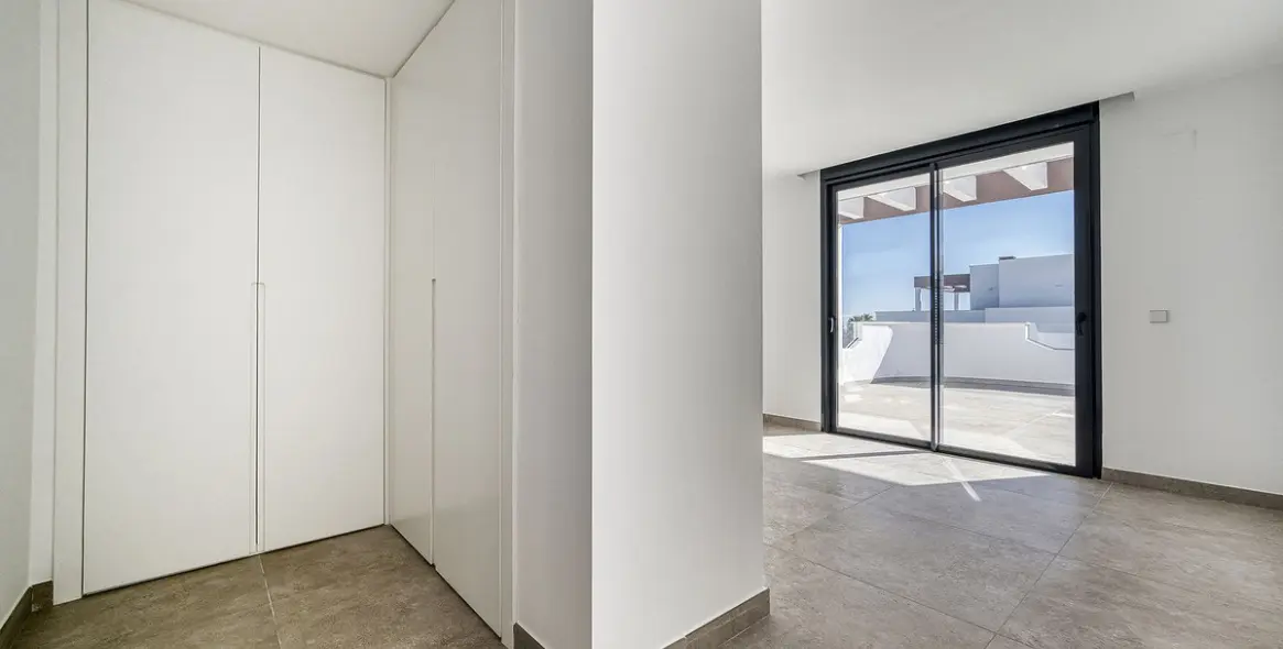 Sale of penthouse in Cancelada 20