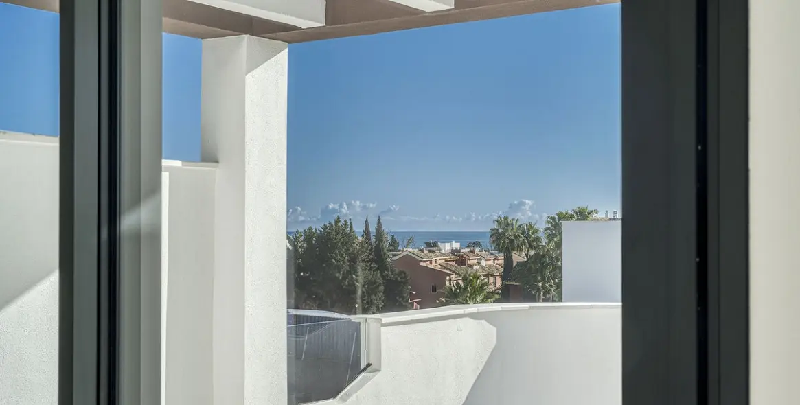 Sale of penthouse in Cancelada 21