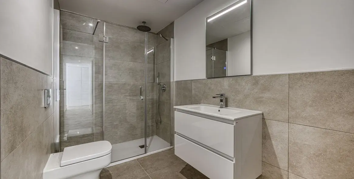 Sale of penthouse in Cancelada 33