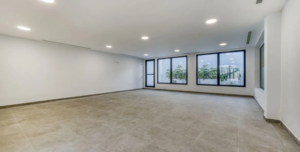 Sale of penthouse in Cancelada 56