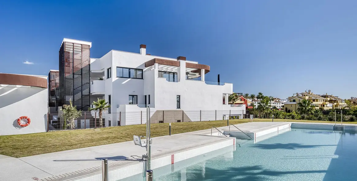 Sale of penthouse in Cancelada 40