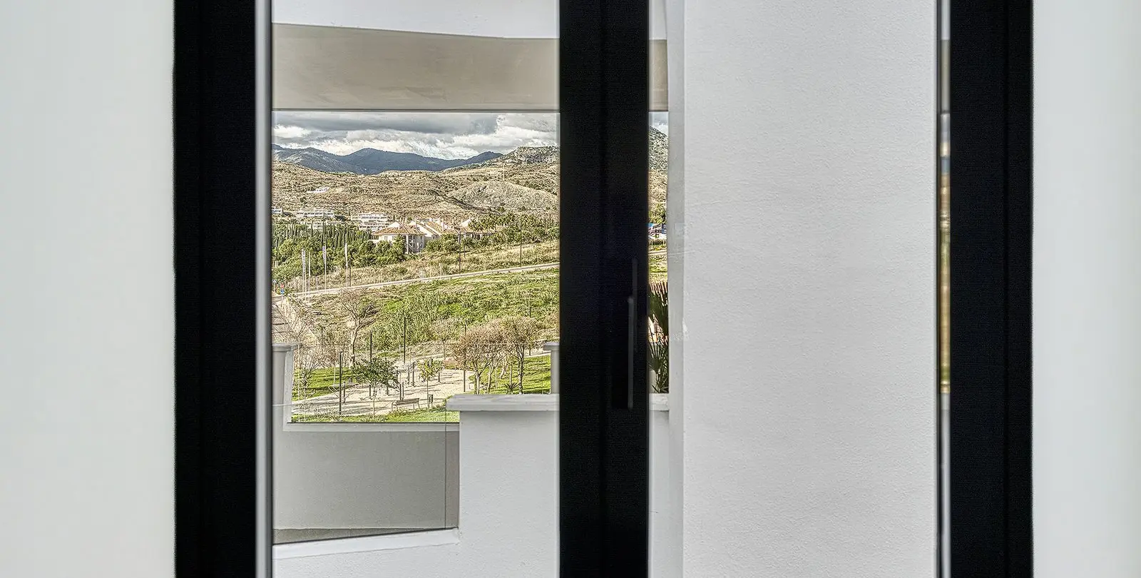 Sale of penthouse in Cancelada 32