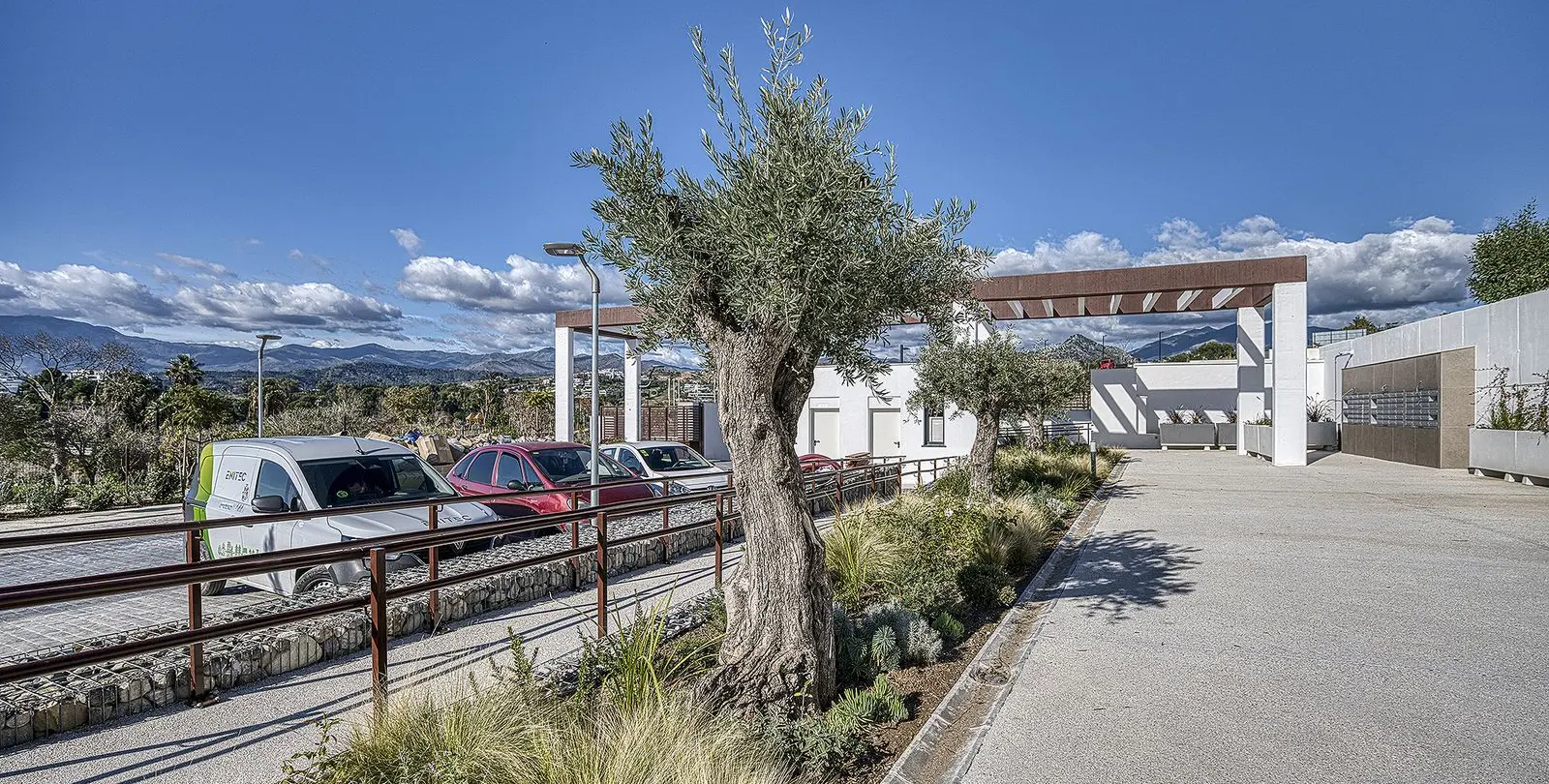 Sale of penthouse in Cancelada 53