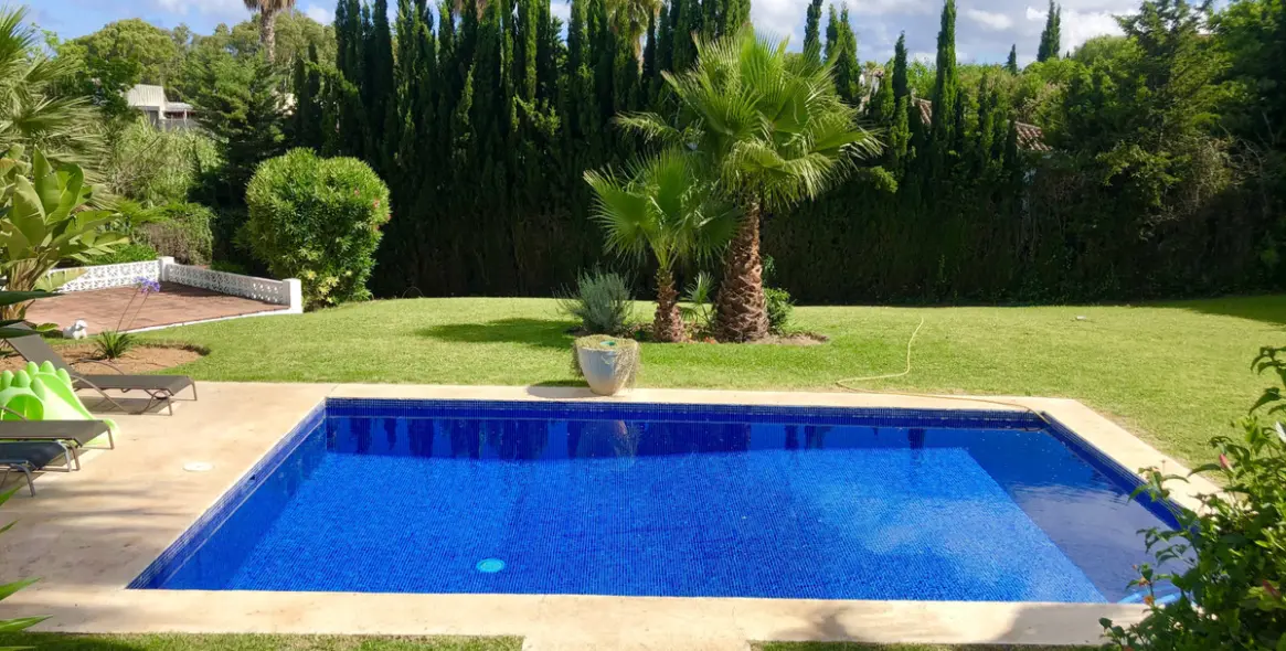 Продажа  отдельно стоящей виллы в Atalaya 3