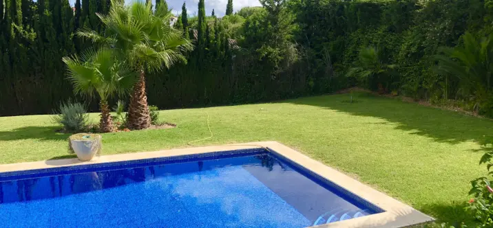 Продажа  отдельно стоящей виллы в Atalaya 4