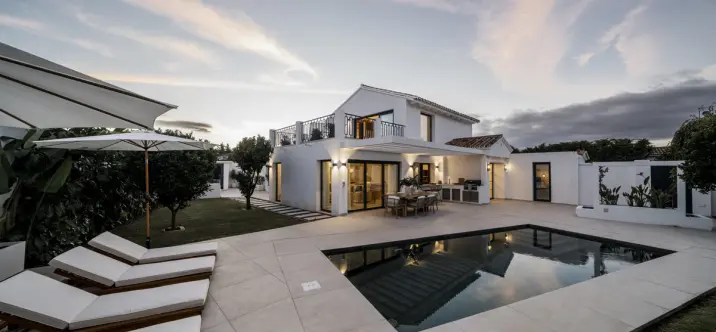 Venta de villa independiente en San Pedro de Alcántara 1