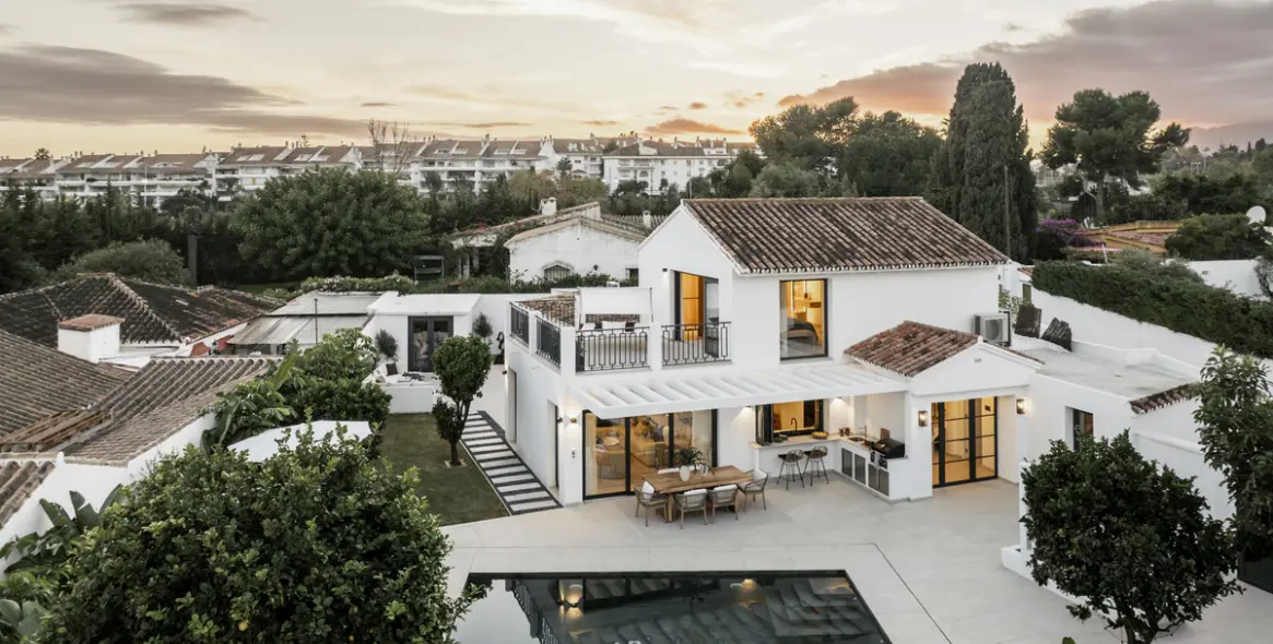 Venta de villa independiente en San Pedro de Alcántara 1